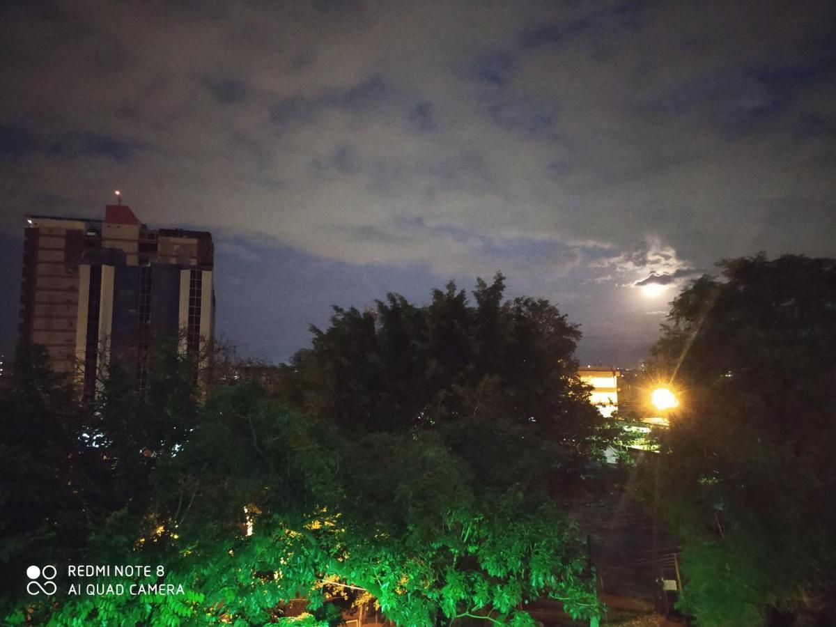 Amplio Y Comodo Apartamento Con Bella Vista En Pleno Centro Ciudad del Este Exteriör bild